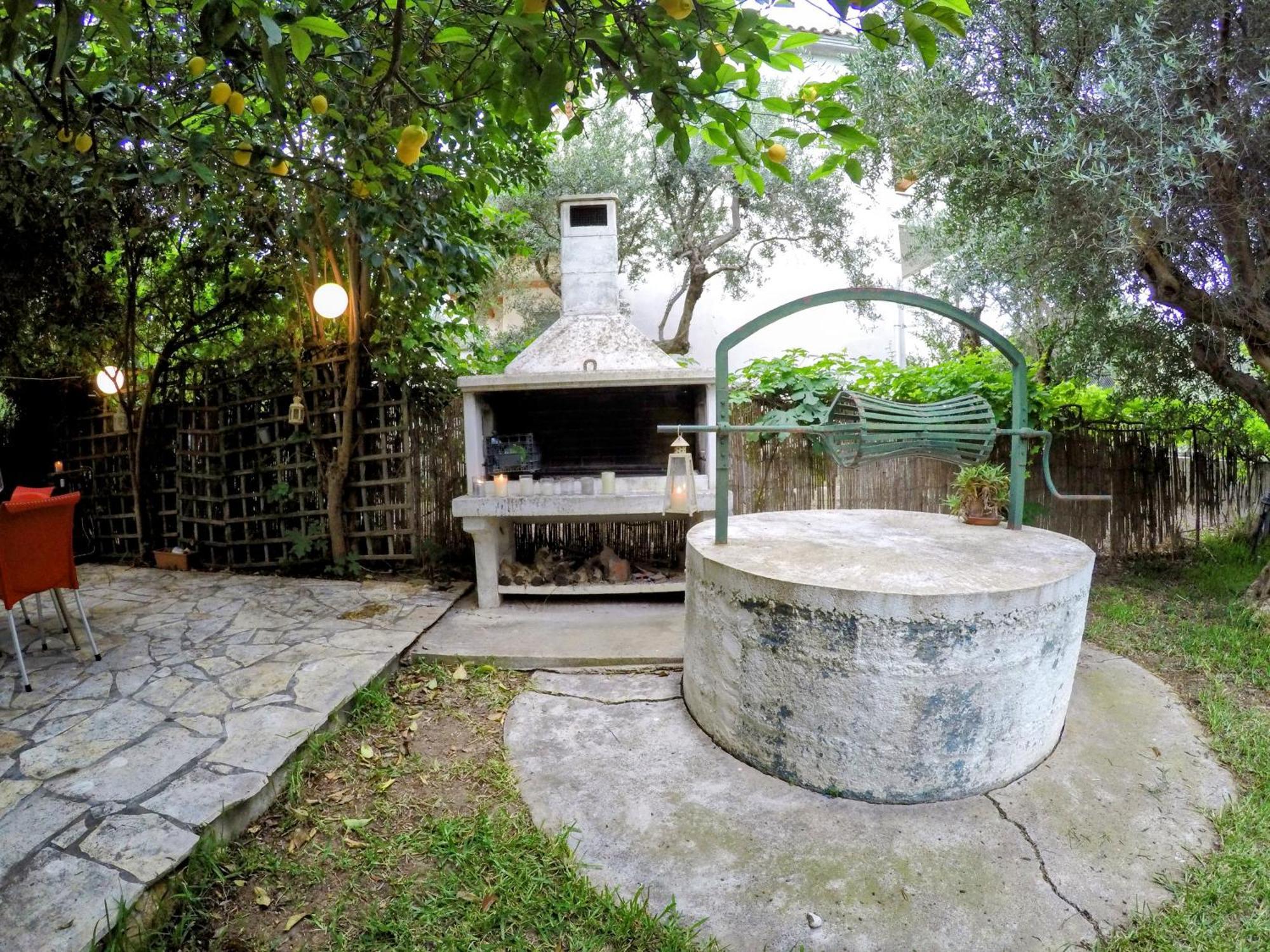 Ferienwohnung Σπίτι Στο Ρίο Πατρών Με Κήπο - Detached House In Rio With Garden Exterior foto